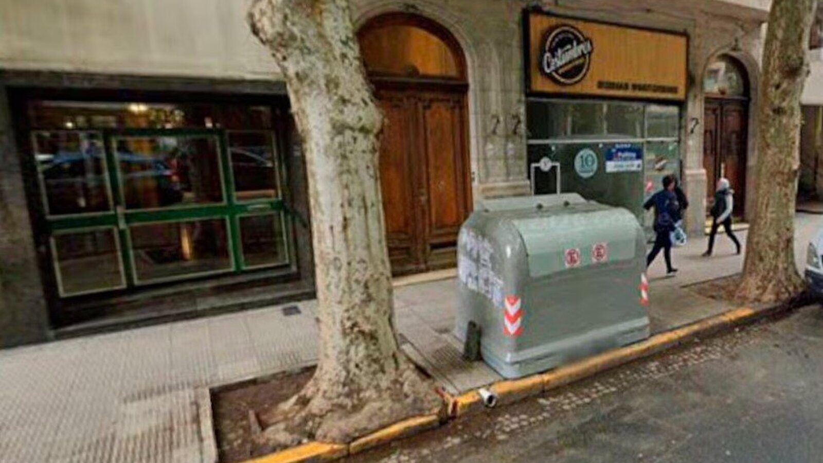 Encontraron a una mujer muerta y a otra inconsciente en un departamento de Recoleta