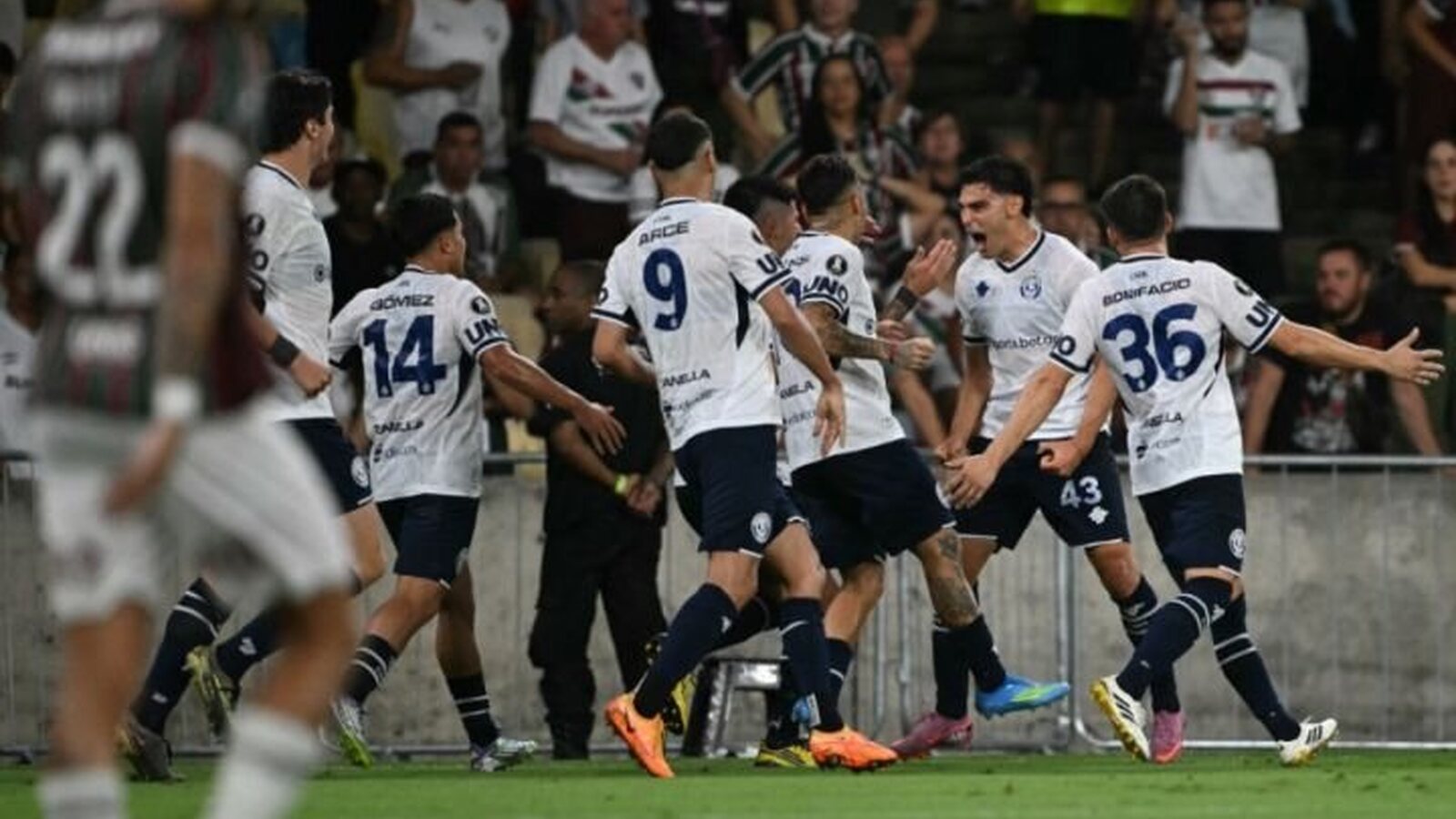 "Maracanazo Azul" Independiente Rivadavia hizo historia y venció a Fluminense en Brasil