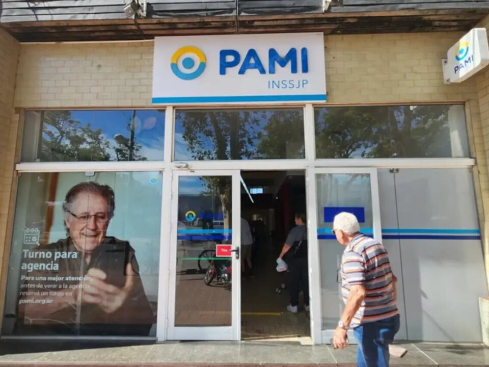 El PAMI reconoce atrasos, promete regularizar y escala el conflicto con prestadores