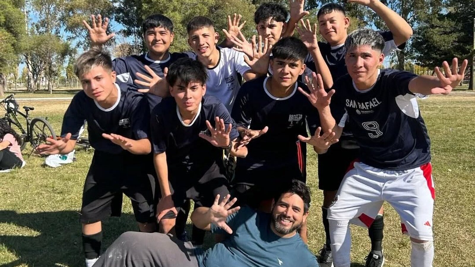 Abrieron inscripciones al torneo de fútbol 7 "Jonatan Pérez" para escuelas secundarias