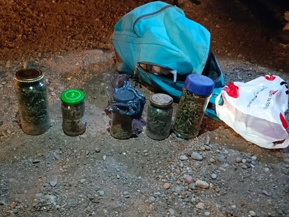 Barack encontró marihuana en un control a un colectivo en San Rafael