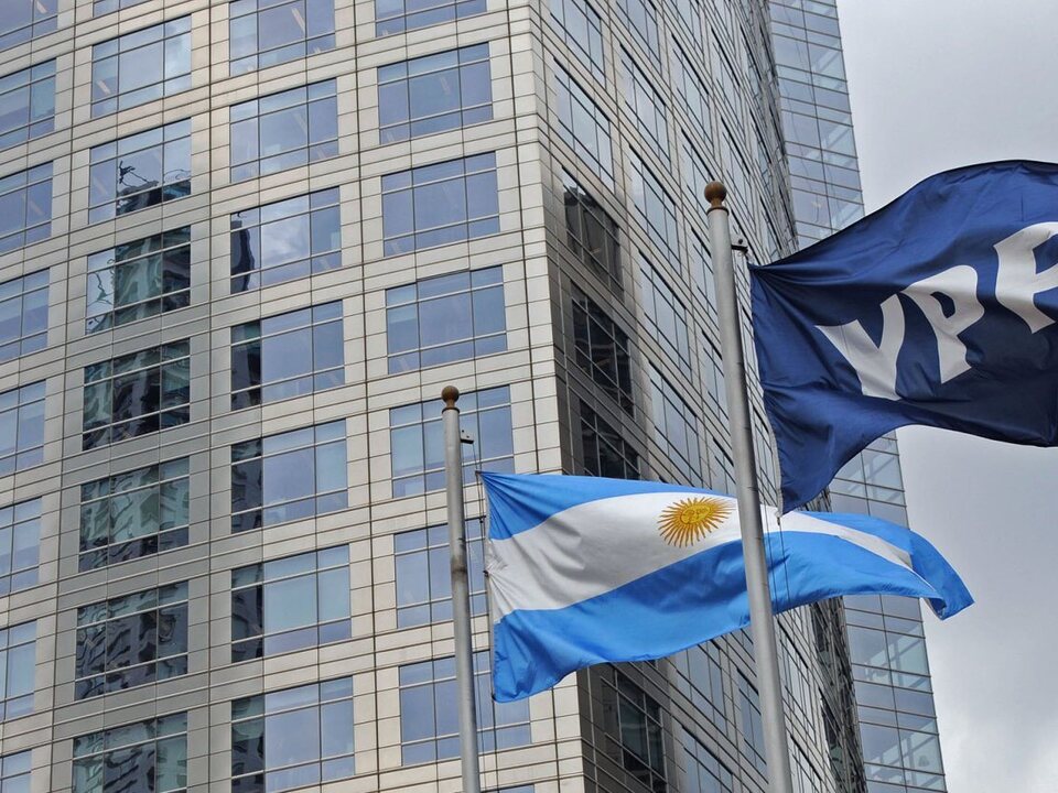 YPF rompe la tregua de 45 días: suben los combustibles y desatan indignación en redes