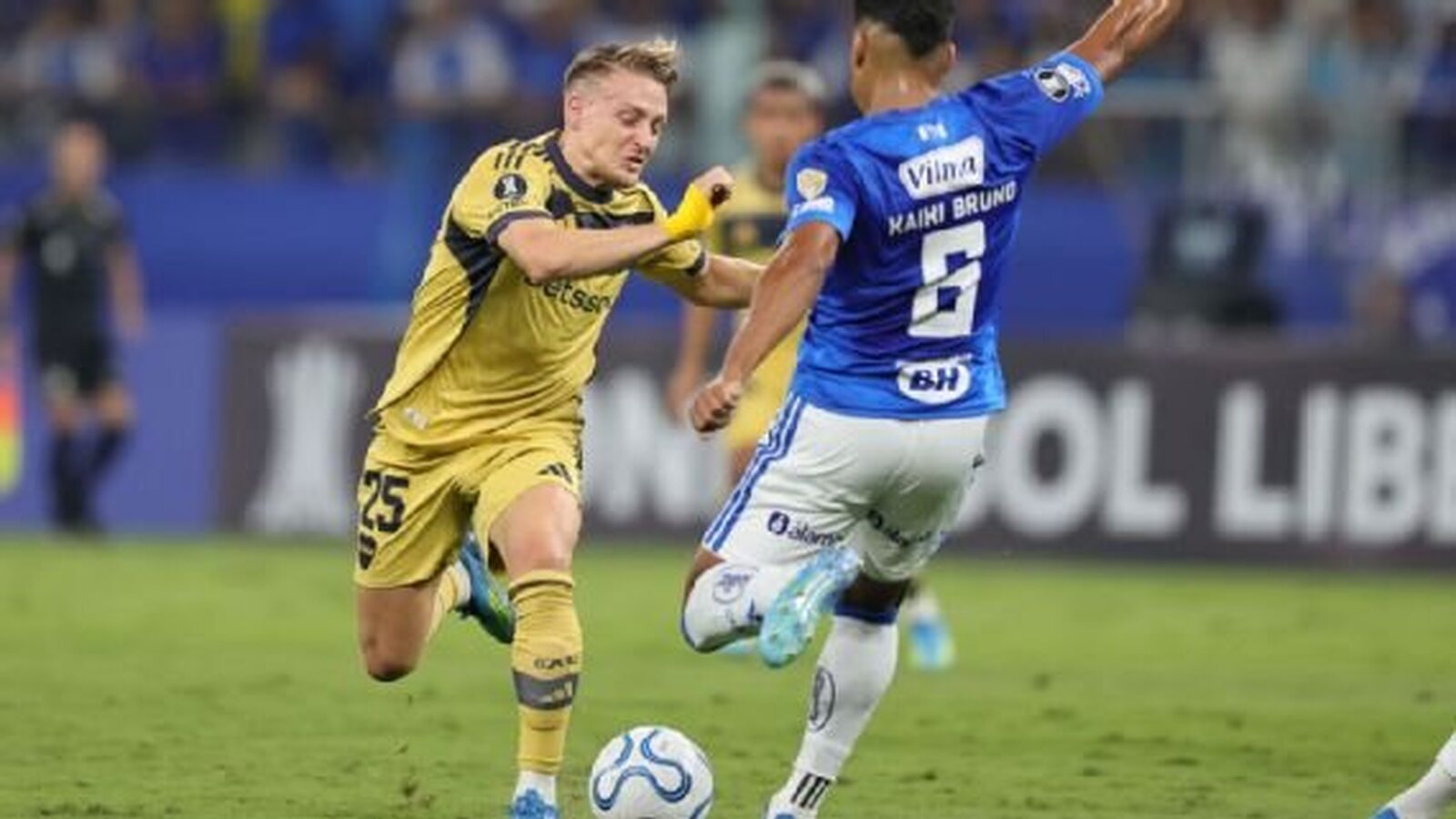 Boca no pudo sostenerlo y Cruzeiro le ganó sobre el final en Brasil, en un duelo clave de CONMEBOL Libertadores