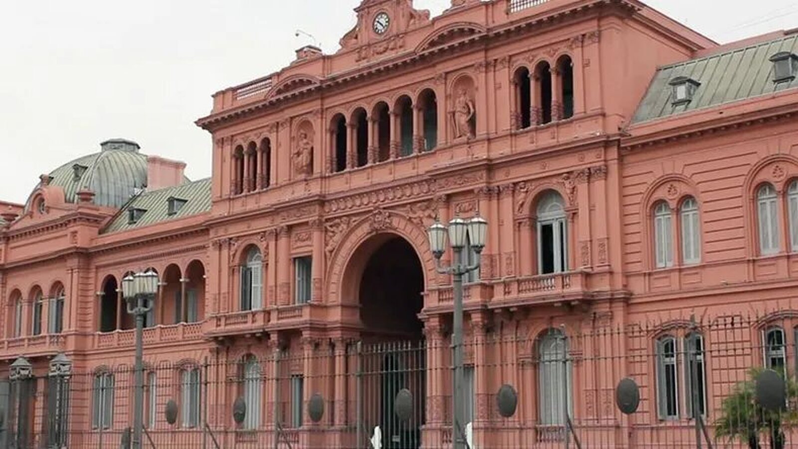 El Gobierno lanzó el Plan ARMA para destinar fondos de privatizaciones a la modernización militar
