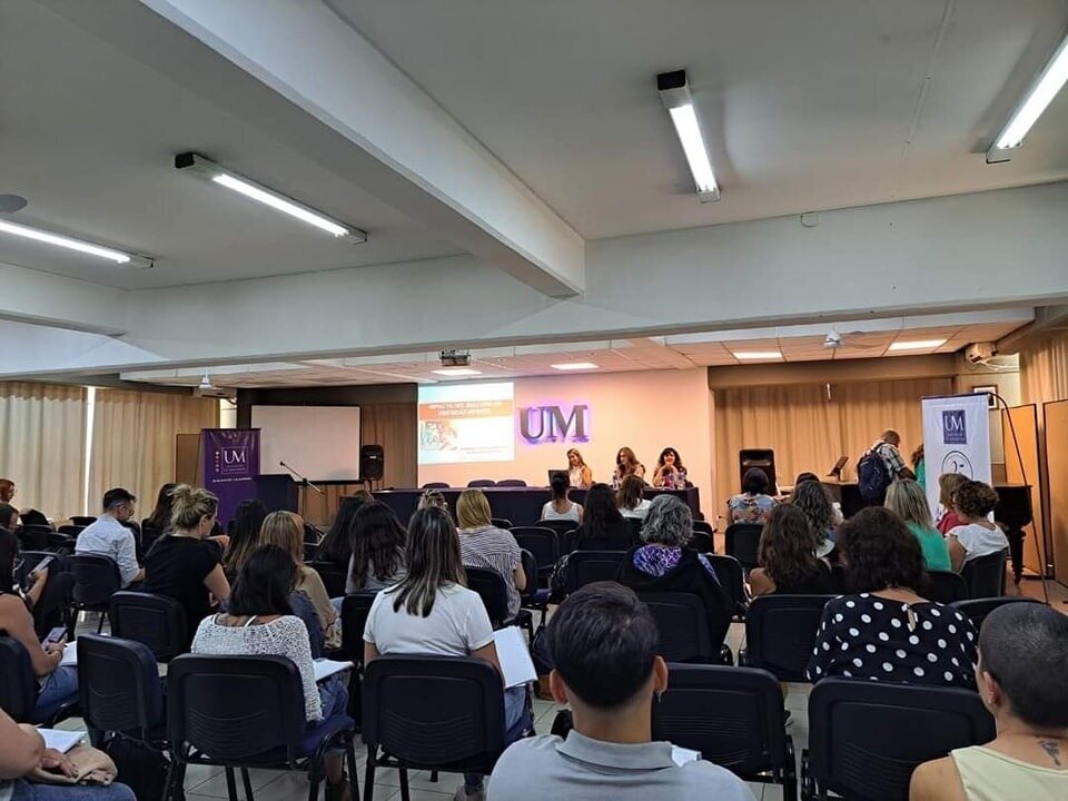 El municipio y la universidad de Mendoza trabajan para prevenir conflictor y fortalecer la convivencia escolar