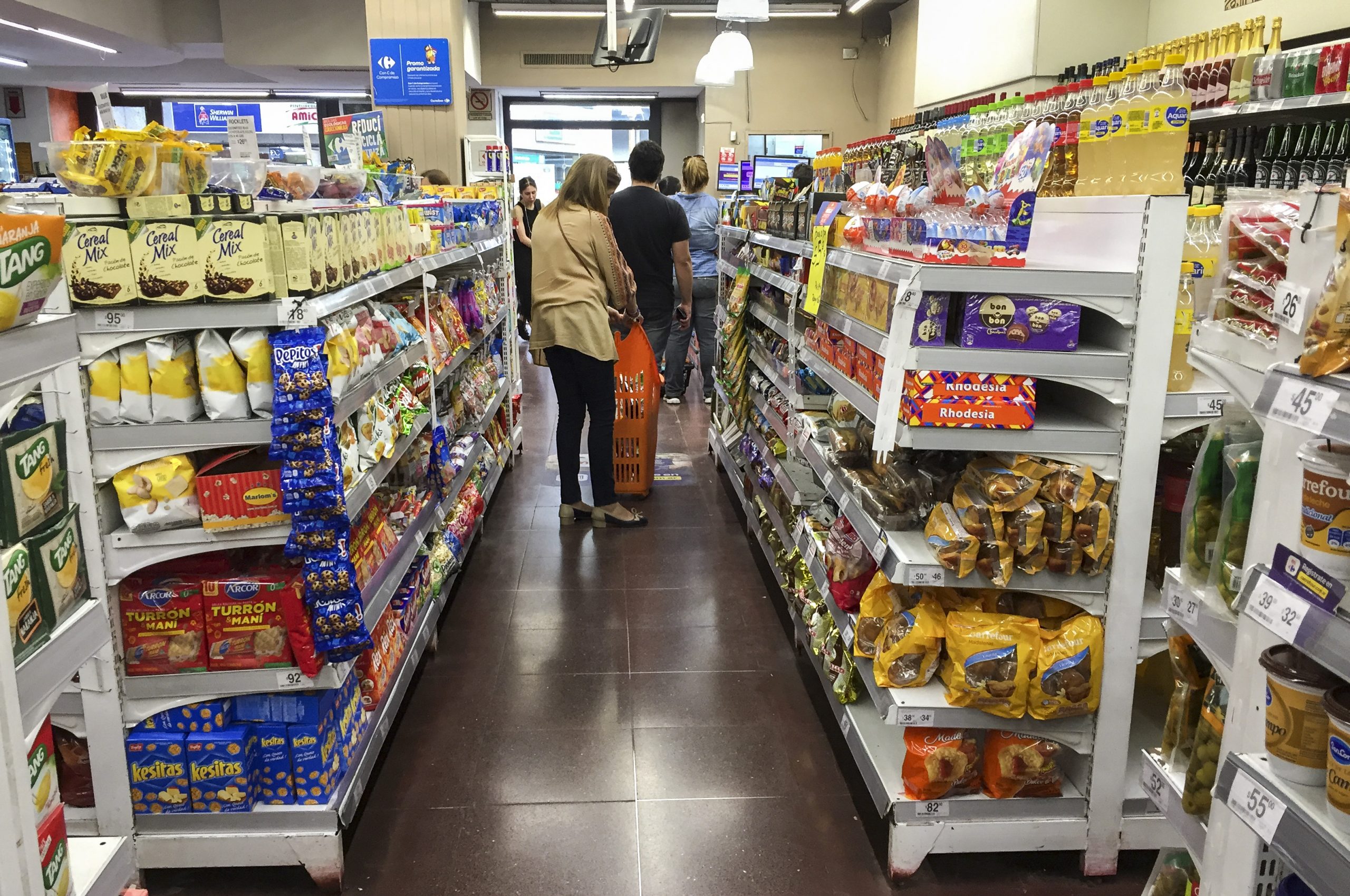 La inflación de febrero fue 2,9% y acumuló 5,9% en el primer bimestre